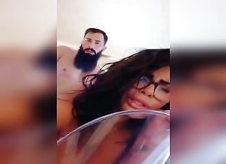Je ne vois que sa barbe !